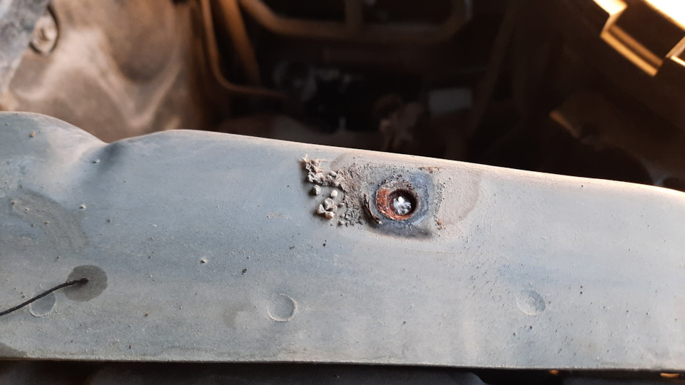 Так ломаются приржавевшие болты — Toyota Land Cruiser 100