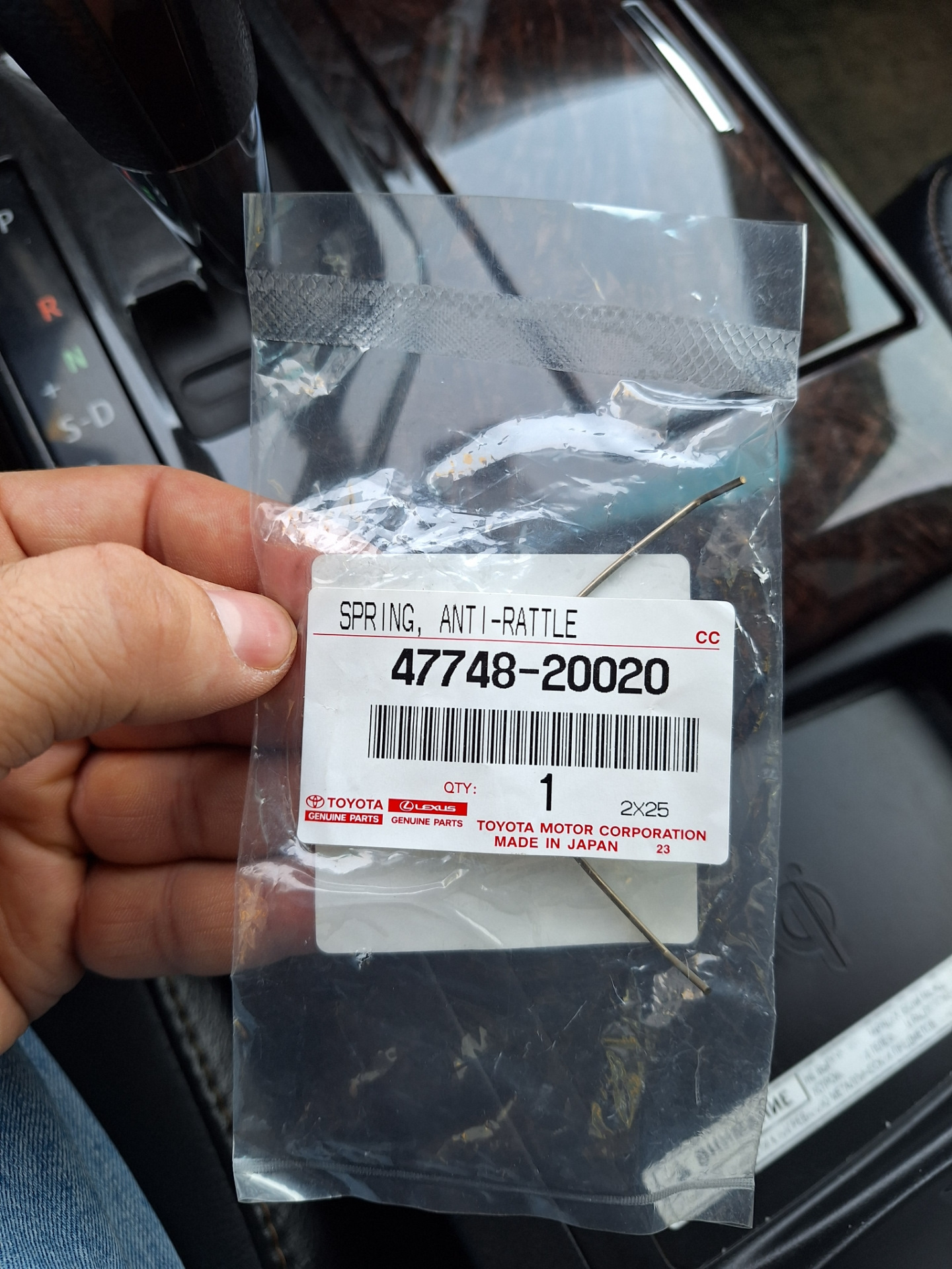 Разжимная пружина тормозных колодок — Toyota Camry (XV50), 2,5 л, 2015 ...