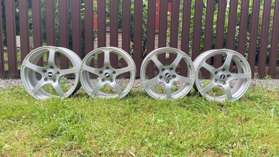 Кованые диски СМК 7Jx16 ET45 5x112 на Audi A4 (B9), Volkswagen Golf Mk7 ...