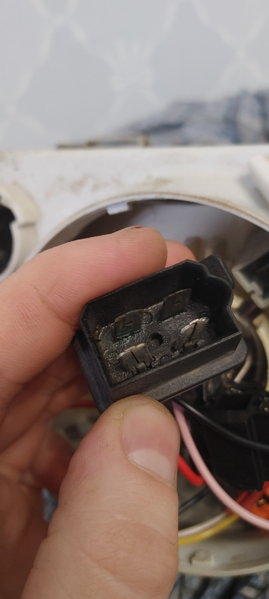 Замена проводки в фаре Ваз 2114 — Lada 2114, 1,6 л, 2010 года | поломка ...