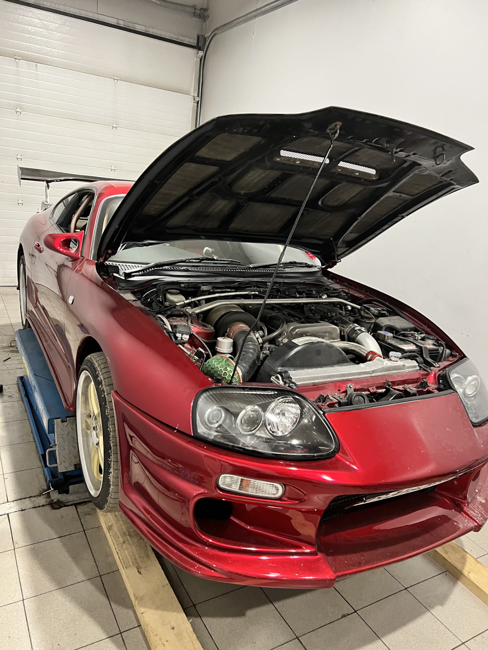 Заехали на подъем — Toyota Supra (80)