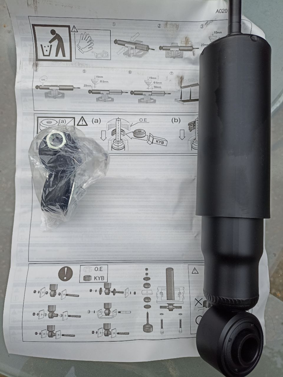 Всё необходимое в комплекте. Прокачал по инструкции и прикрутил, никаких нюансов. — Toyota 4Runner (2G)