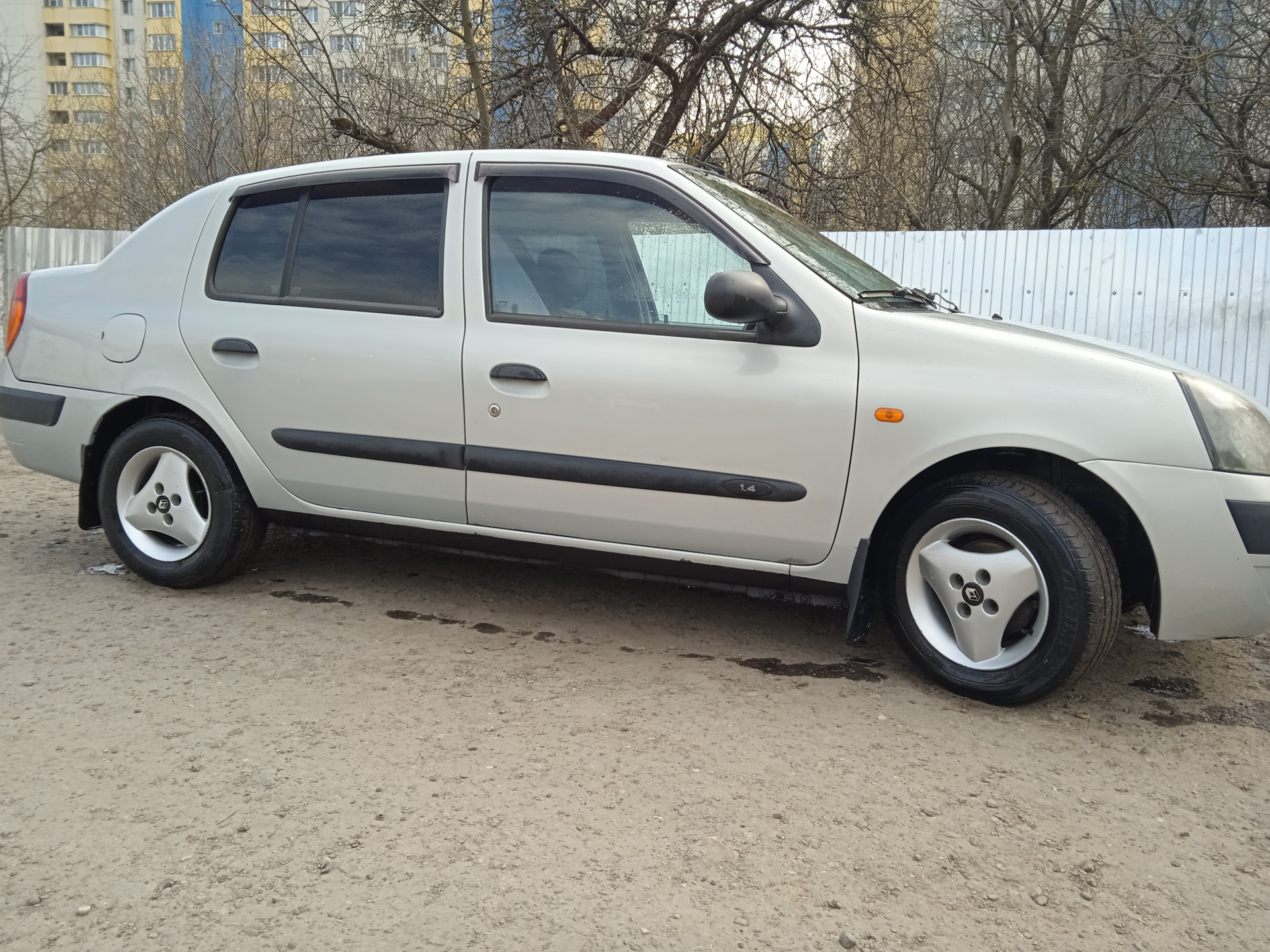 Купить Рено Симбол 2003 Год