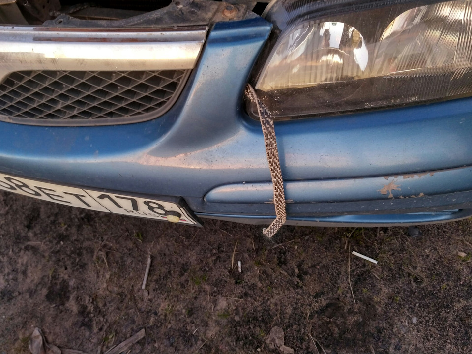 Трос открывания капота — Mazda 626 V (GF), 2 л, 1998 года | поломка ...