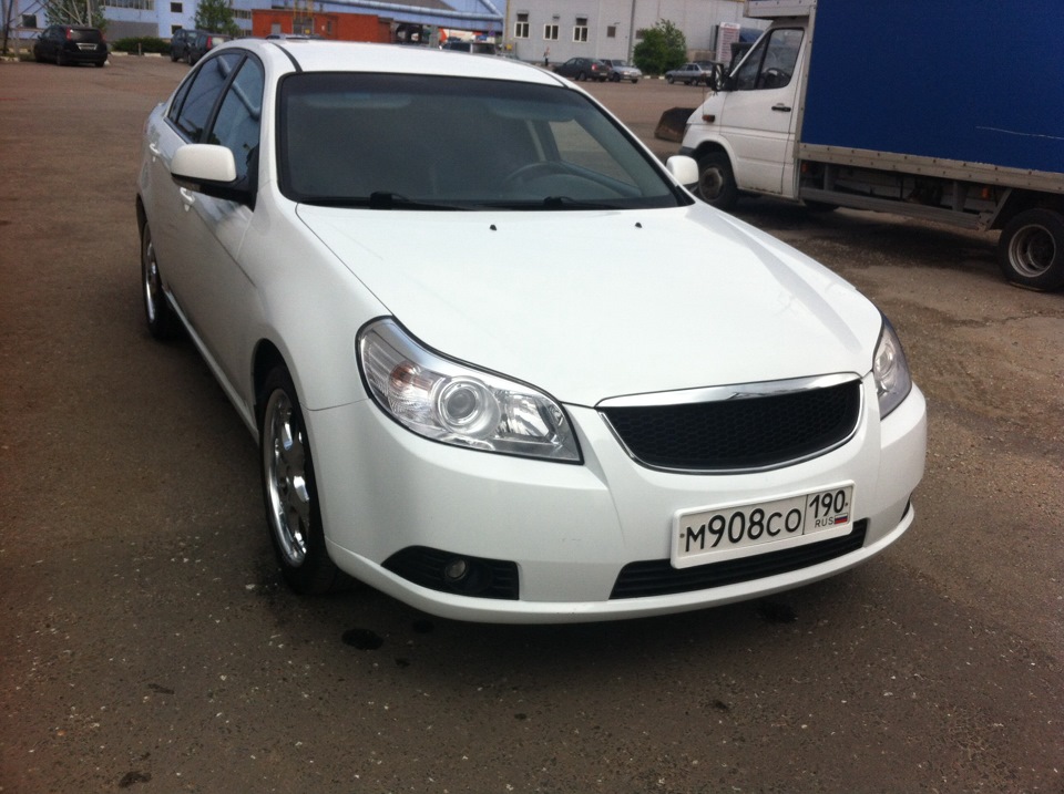 Фото chevrolet epica 2011 год белый цвет