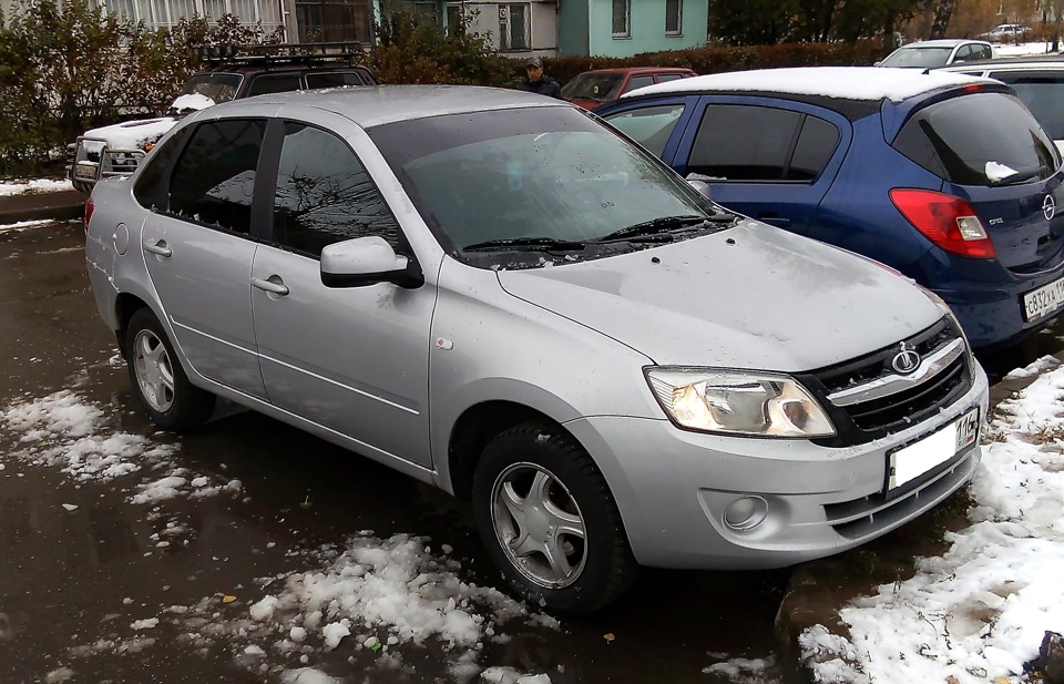 Накладки в цвет кузова, форсунки веерные — Lada Гранта (1G), 1,6 л ...