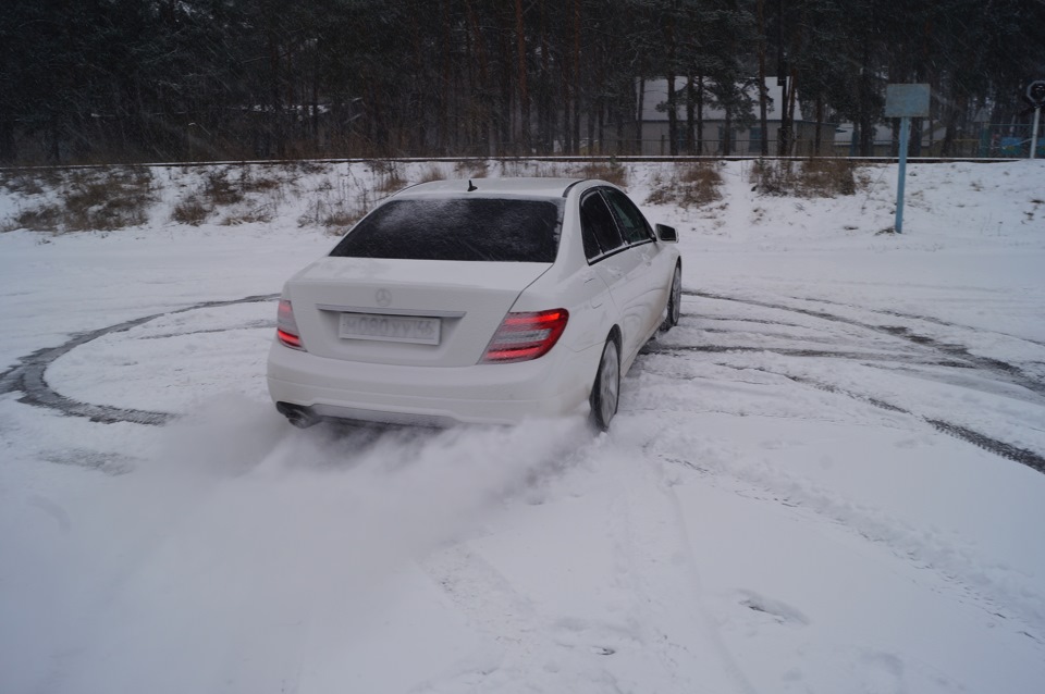 мерседес с200 белый зимой