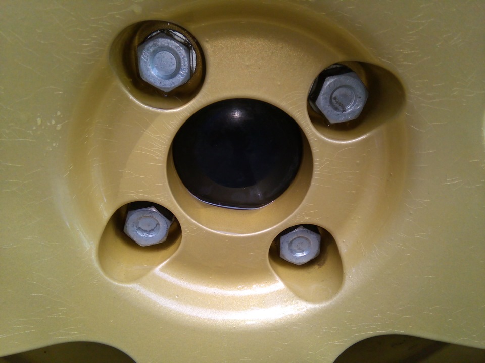 Потрескался лак — Lada Granta Sport, 1,6 л, 2013 года | колёсные диски ...