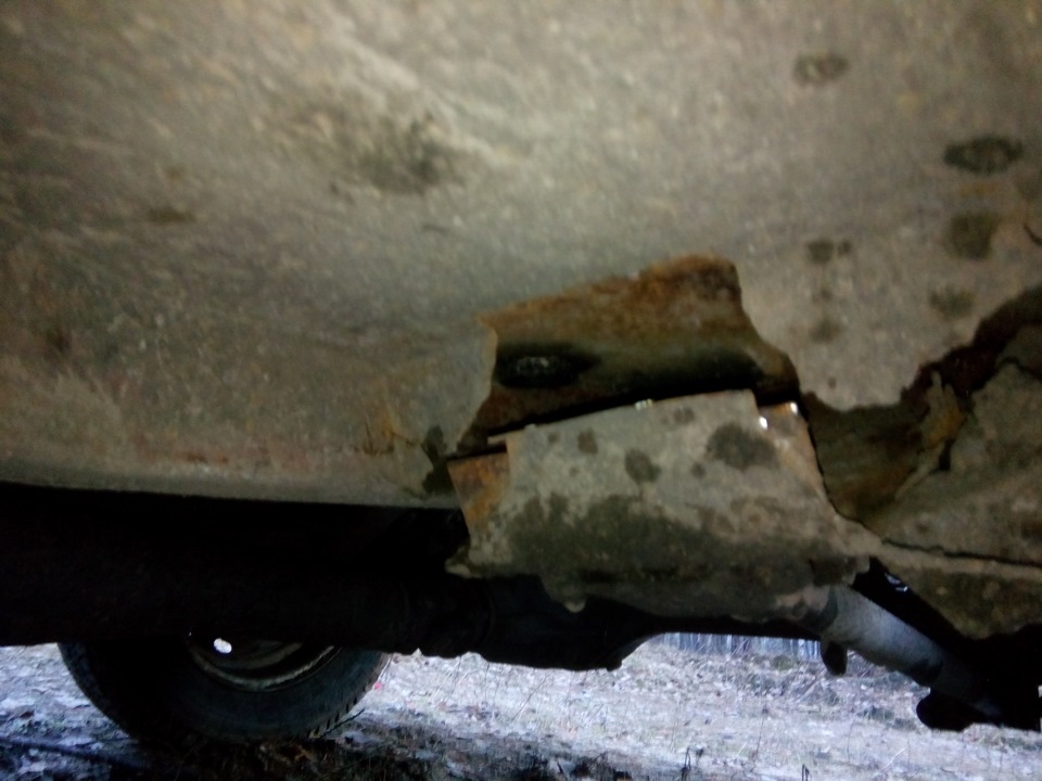 оторвал крепление реактивной тяги! — Lada 4x4 3D, 1,6 л, 1983 года ...