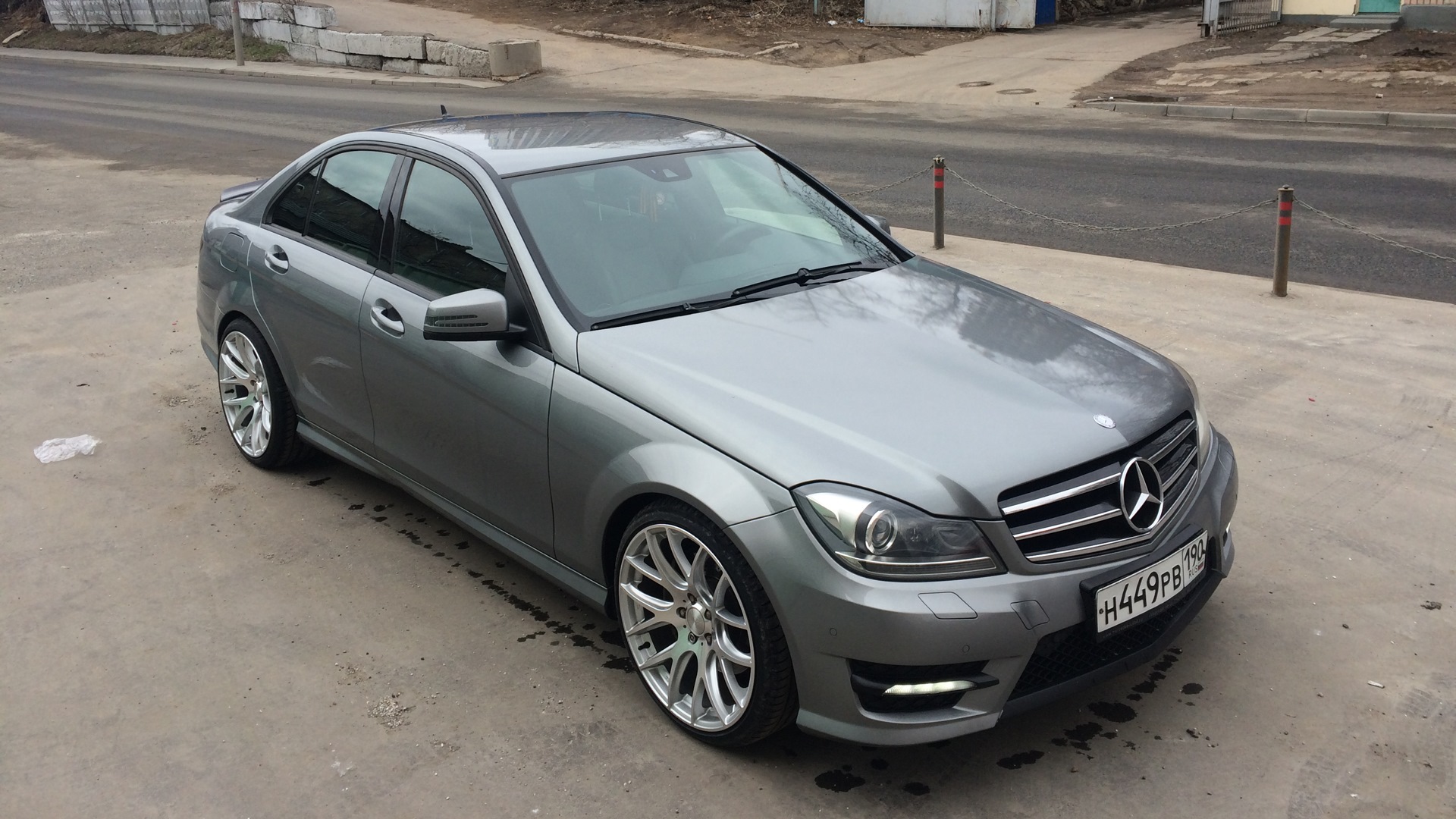 Mercedes w204 серый матовый