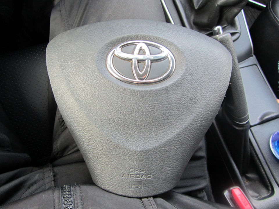 Кнопки руля - Toyota Auris (1G), 1,8 л, 2010 года аксессуары DRIVE2