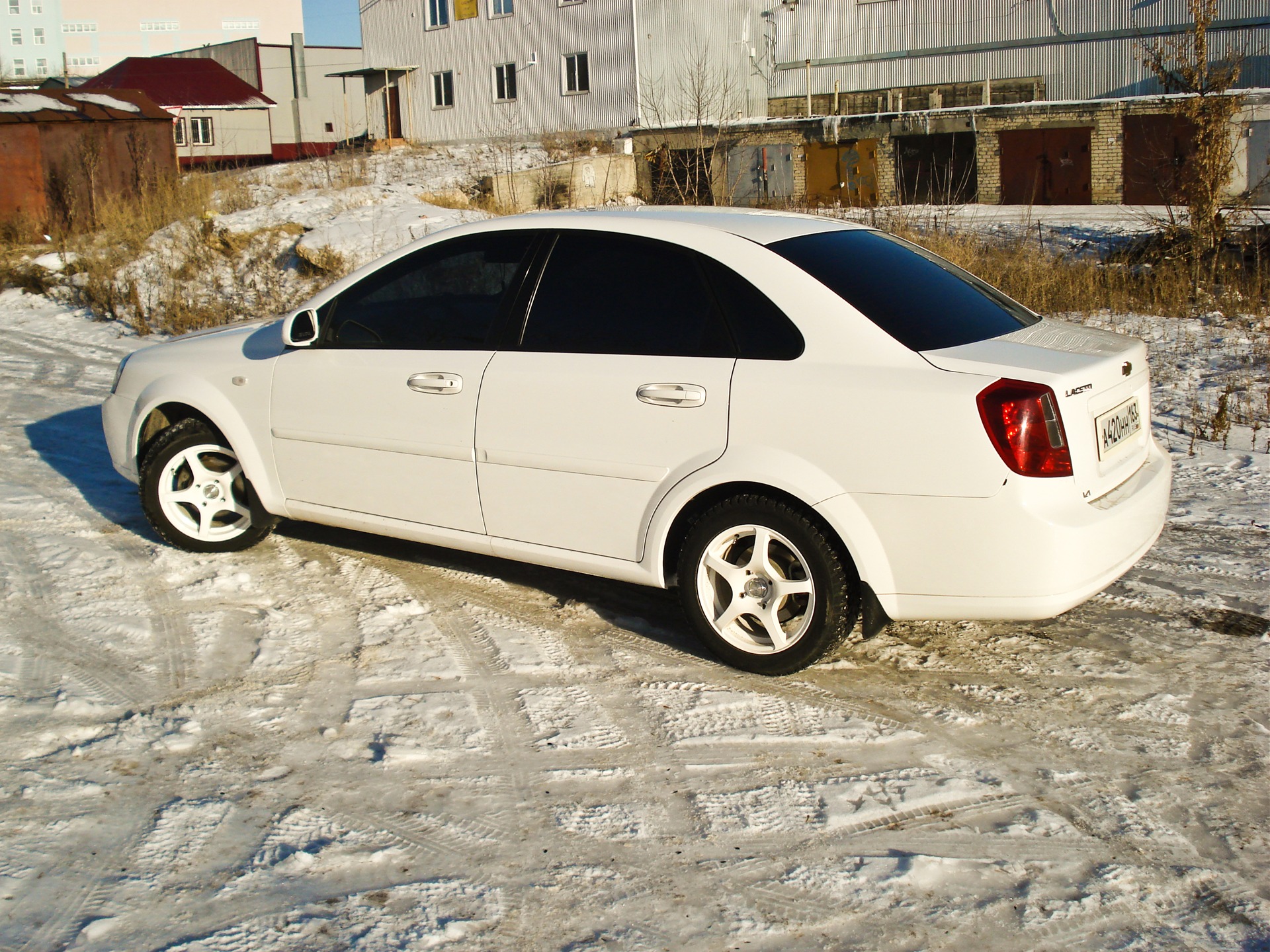 Chevrolet Lacetti 1.8 белый