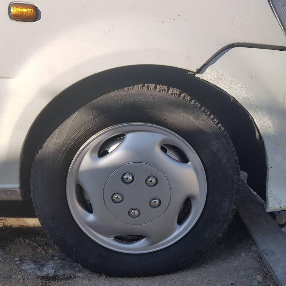 Сильно тянет руль в правую сторону — Daihatsu Yrv, 1,3 л, 2001 года ...