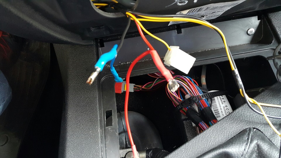 USB — зарядка — УАЗ Patriot, 2,7 л, 2015 года | просто так | DRIVE2