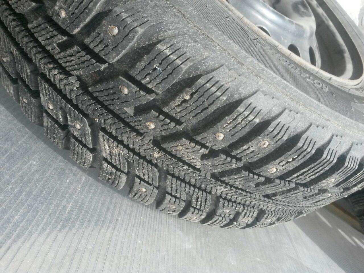 4 шипованных колеса — Nissan Almera II (N16), 1,8 л, 2004 года | шины ...