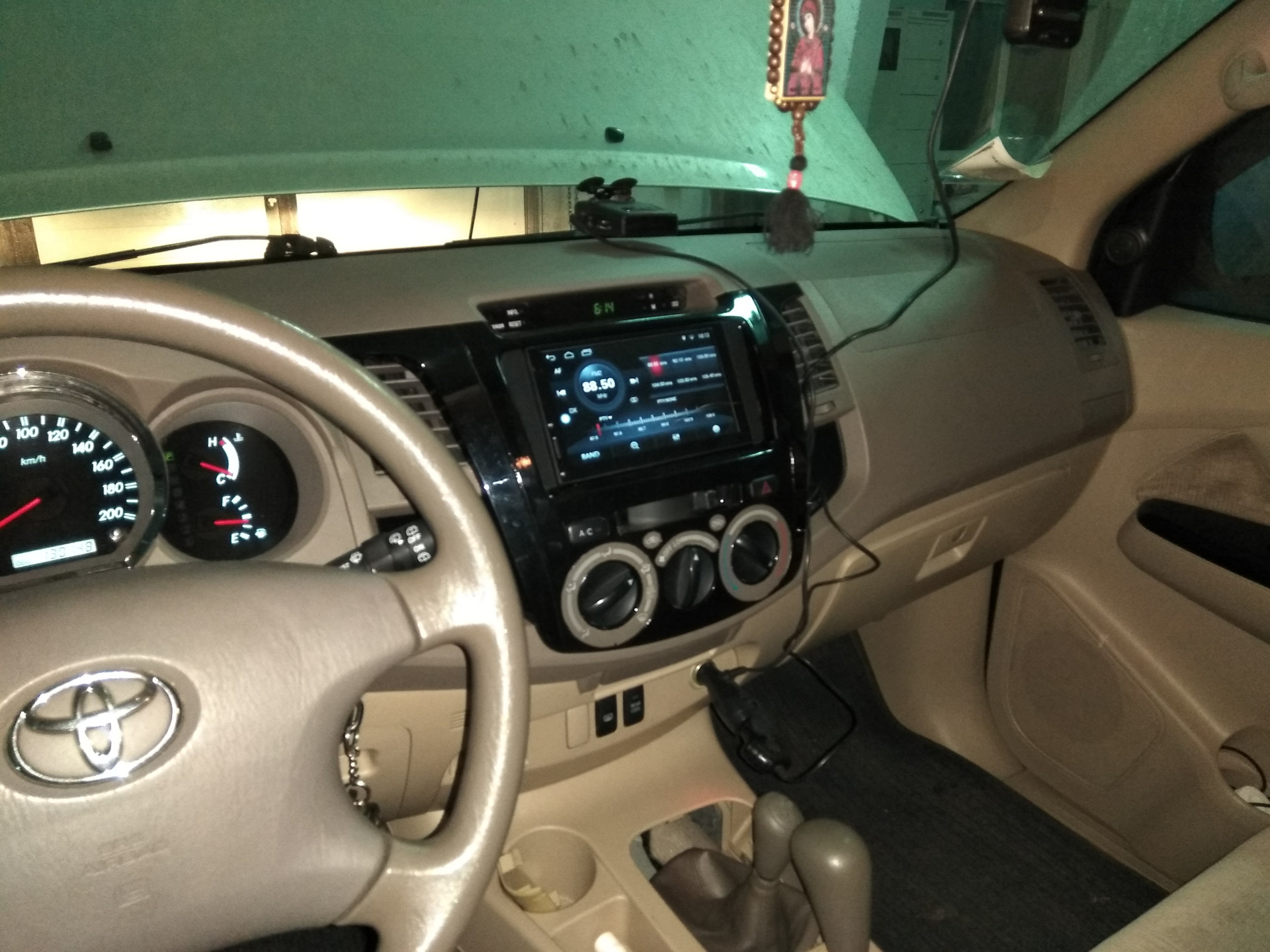 Борьба с аскетизмом Фортика — Toyota Fortuner (1G), 4 л, 2006 года ...