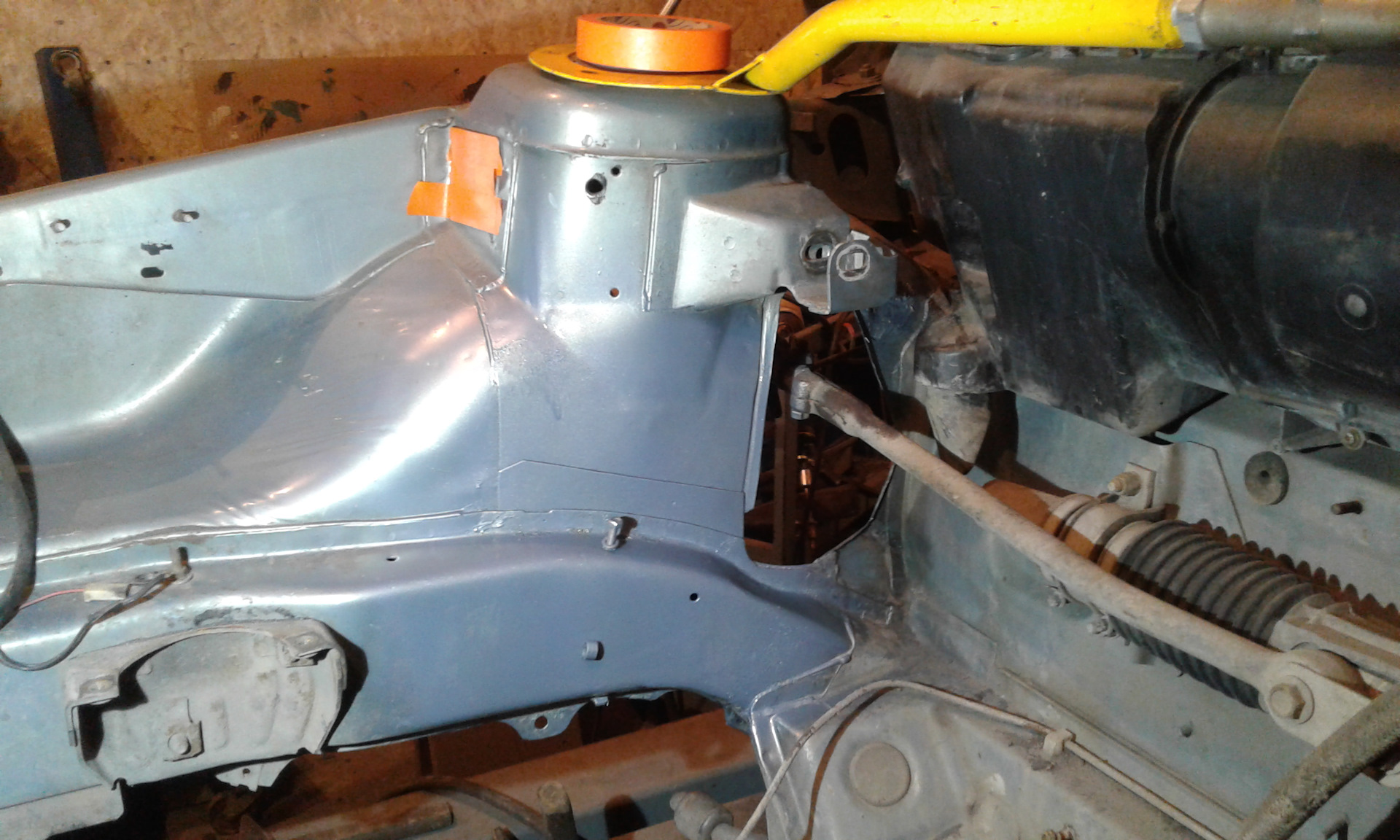 Лонжерон ваз 2110. Переварка днища crown 150. Передний лонжерон ваз 2110. Форд мондео 4 ржавчина на днище. Под варить.