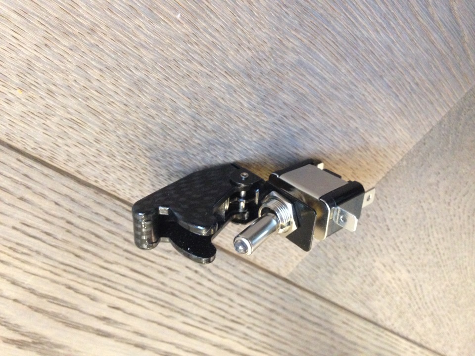 установка тумблера на зажигание — ЛуАЗ 967, 1,2 л, 1974 года ...