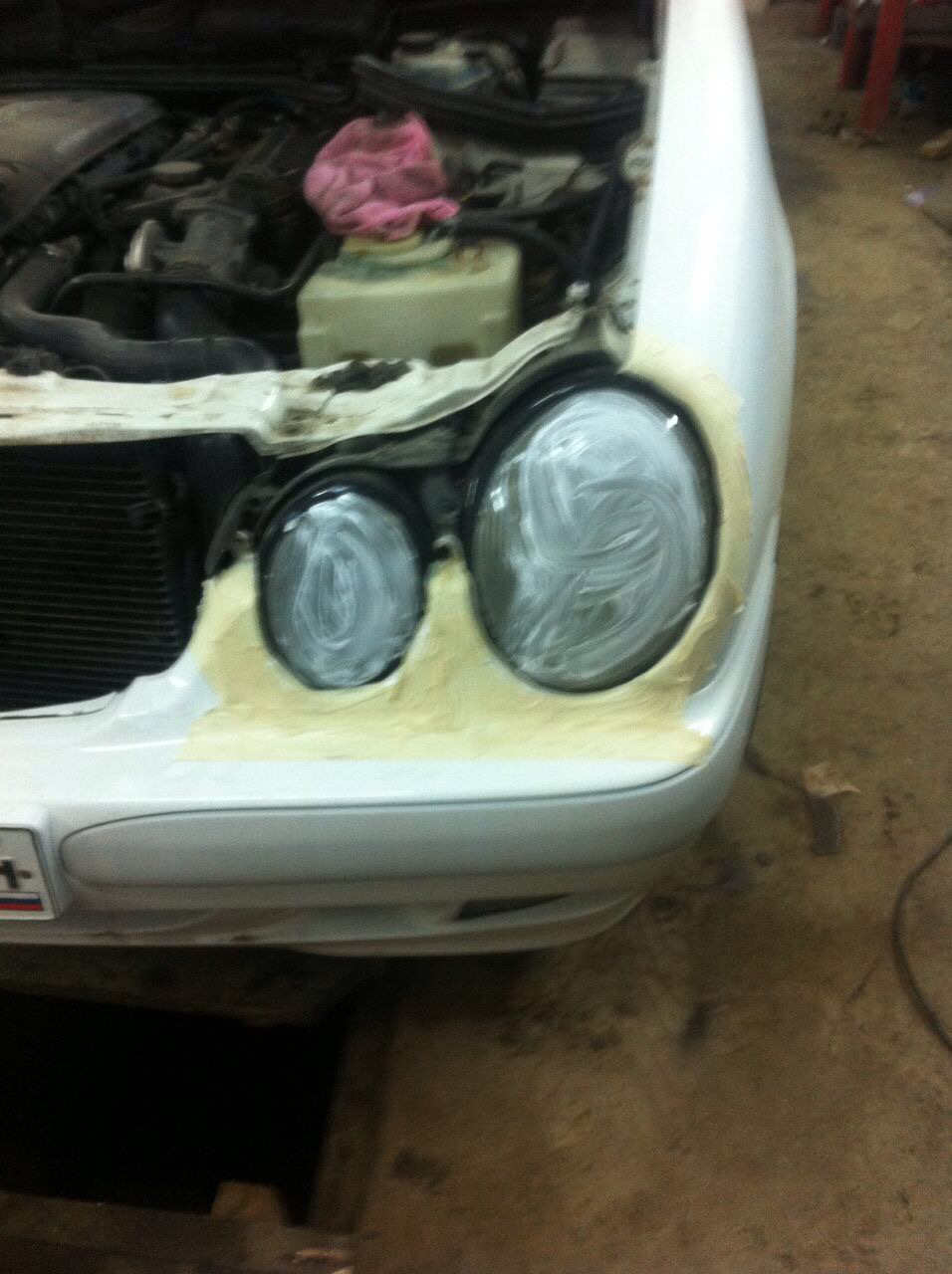 Полировка фар — Mercedes-Benz E-class (W210), 2,2 л, 2000 года | своими ...