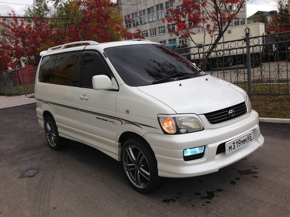 Toyota ace noah