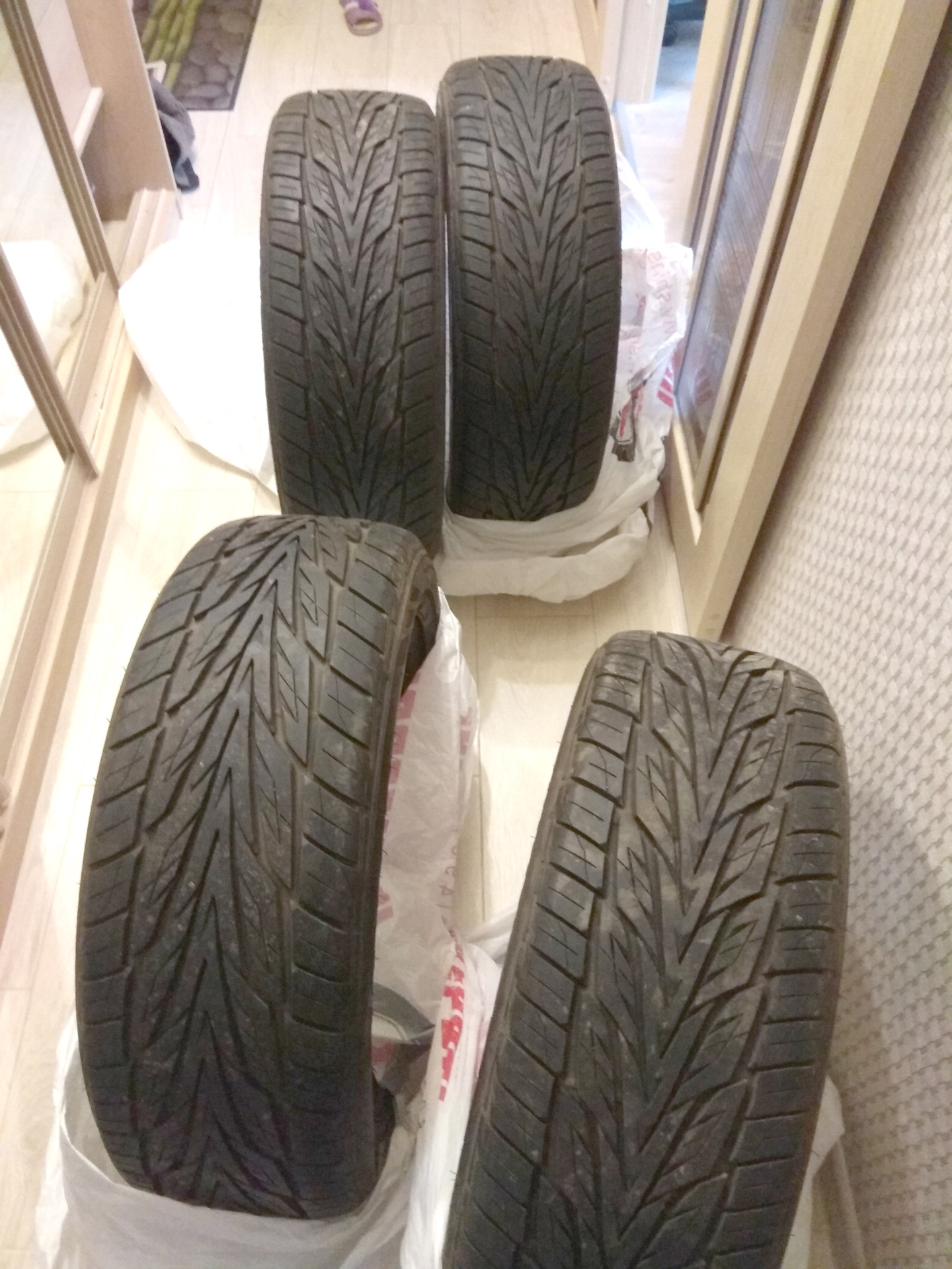 Шины toyo 215 65 16