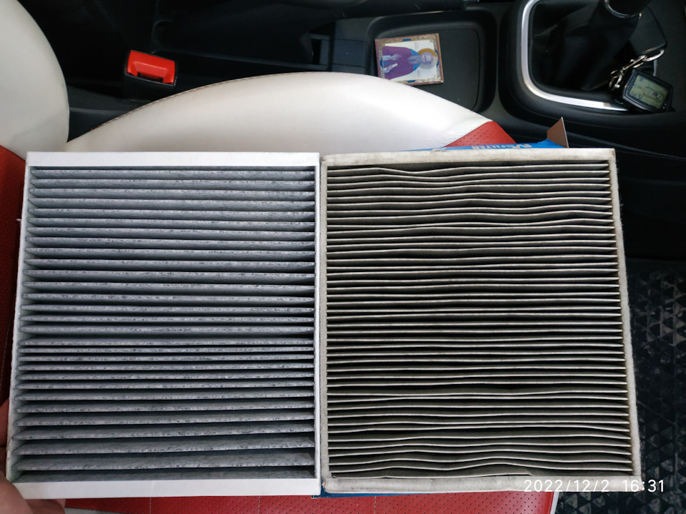 Бумаги меньше, чем у Mann. Может потому что угольный? — Volkswagen Polo Sedan