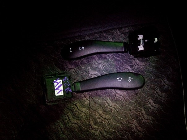 Подрулевые переключатели Ш-Нива. — Москвич 2141, 1,5 л, 1989 года ...