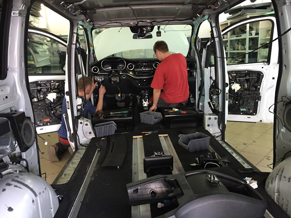 Фото в бортжурнале Mercedes-Benz V-Class (W447)