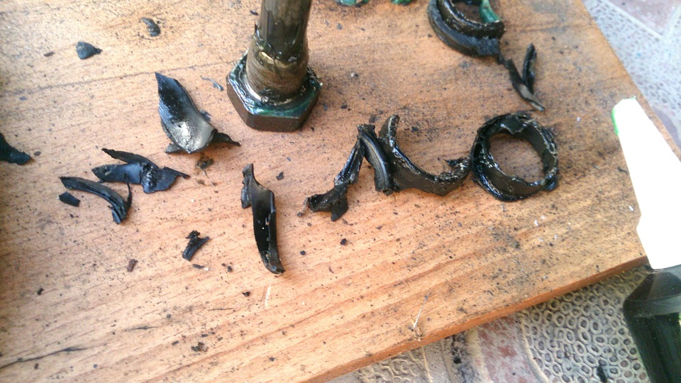 резинки направляющих суппортов — Cadillac Escalade (3G), 6,2 л, 2007 ...