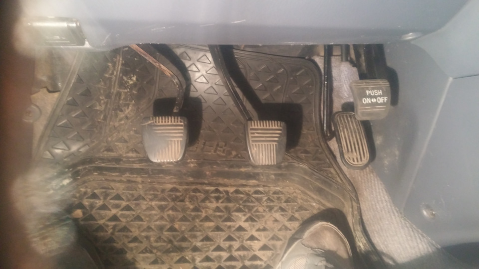 СВАПим четвёртую педаль(ножной стояночный тормоз) — Toyota Picnic (1G ...