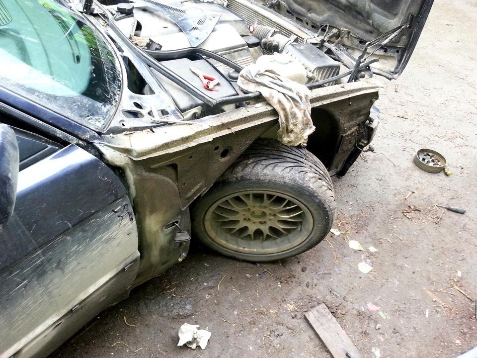 Сдергиваем крылья — BMW 5 series Touring (E34)