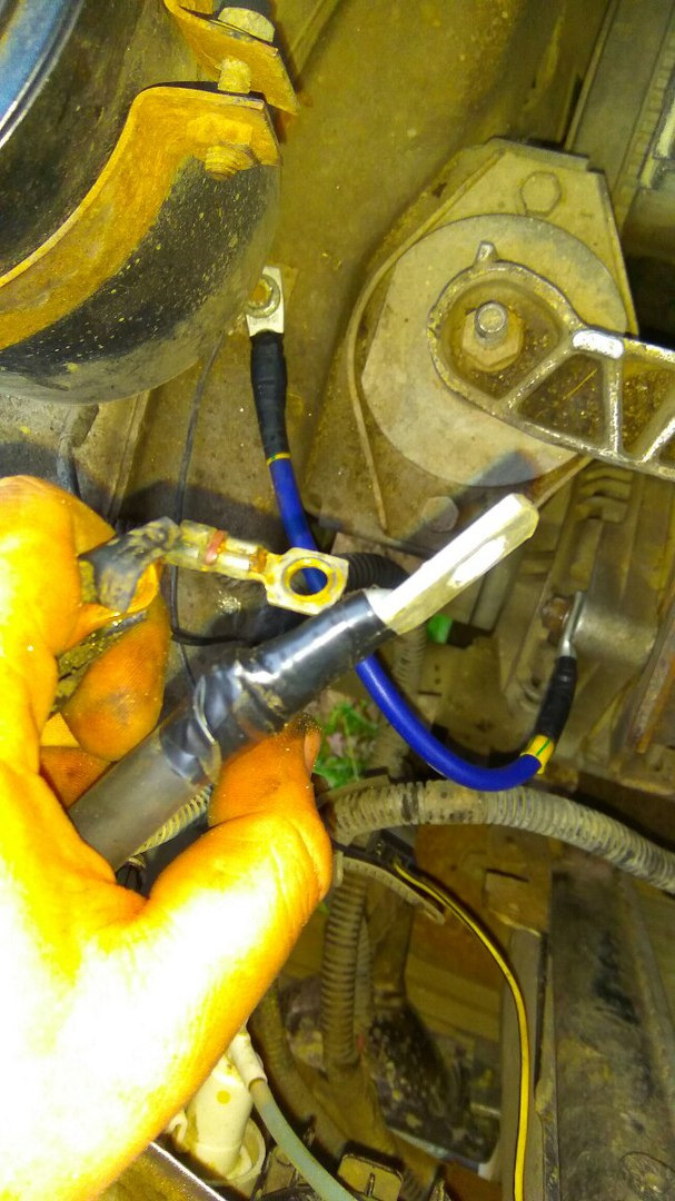 Доп масса на вазе. Дополнительная масса на генератор ваз 2114. Доп масса на вазе. Дополнительная масса. Штатная масса двигателя.