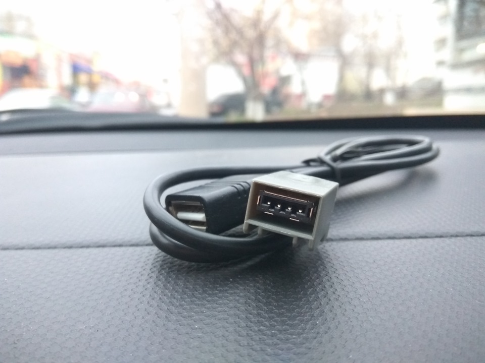 usb адаптер toyota rav4