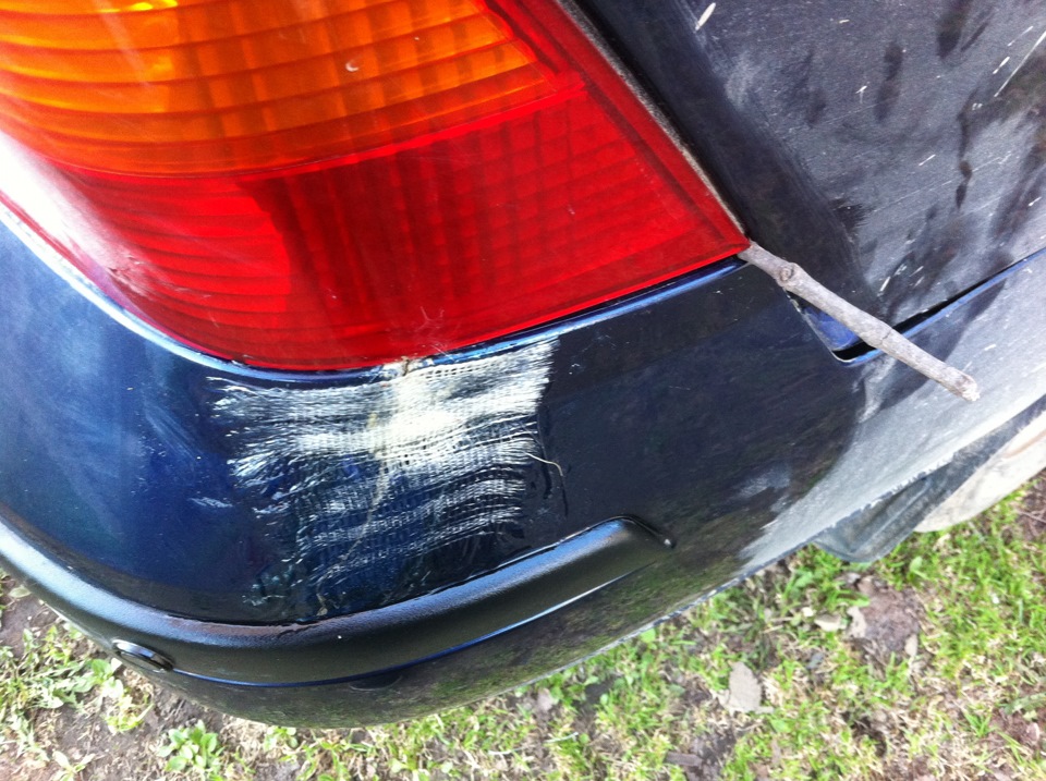 Трещина в бампере. Ремонт-колхоз — Ford Focus I Sedan, 1,6 л, 2002 года ...