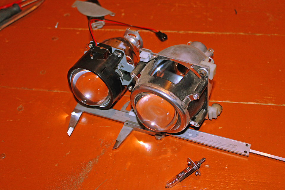 Замена галогенных линз на биксеноновые(ROYALIN китай) — Lada 2114, 1,5 ...