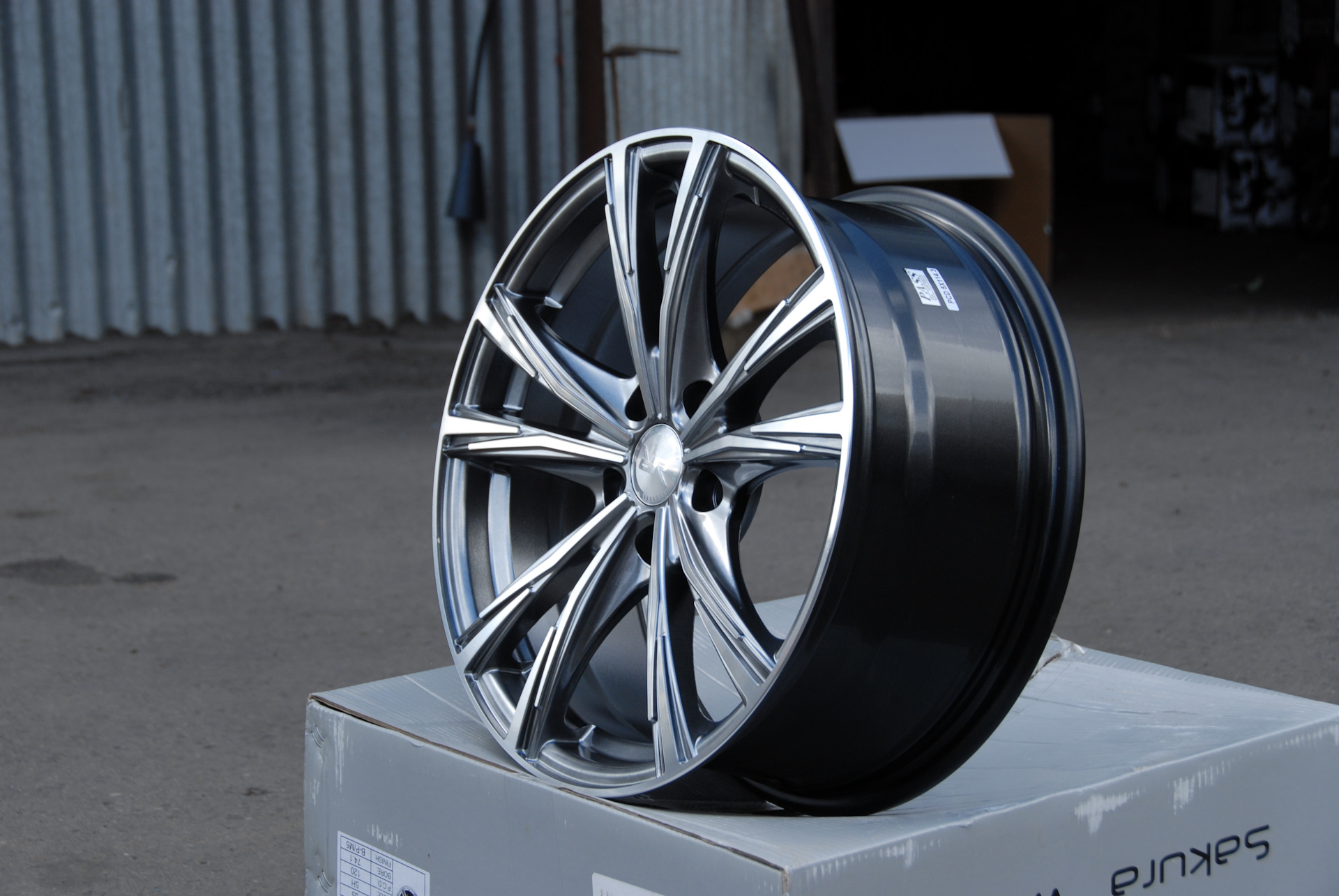 Диски race. Race ready d2750 r17. Race ready 2750. Race ready 7,5x17/5x114,3 et40 d73,1 cssd2746 HB. Race ready d2750 r19.