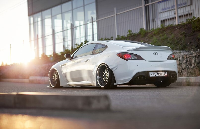 Hyundai Genesis Coupe stance