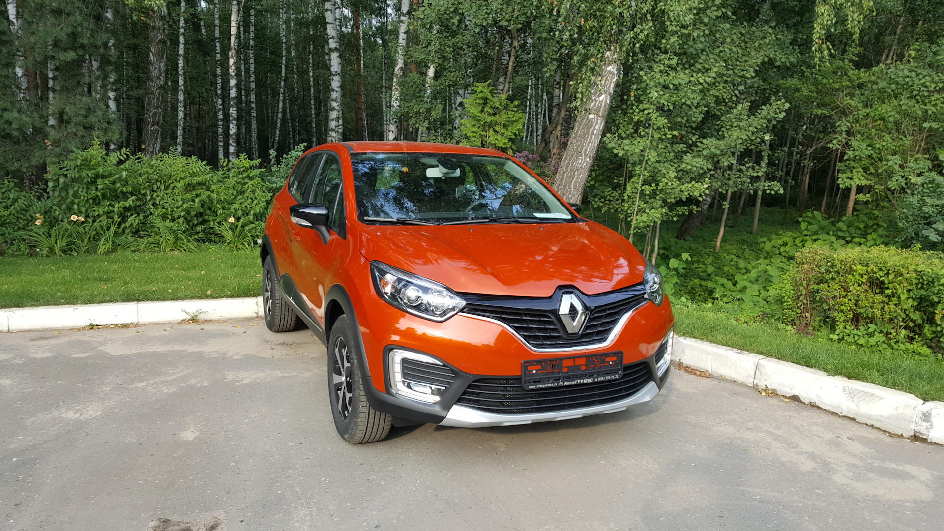 Renault Captur 2021 оранжевый