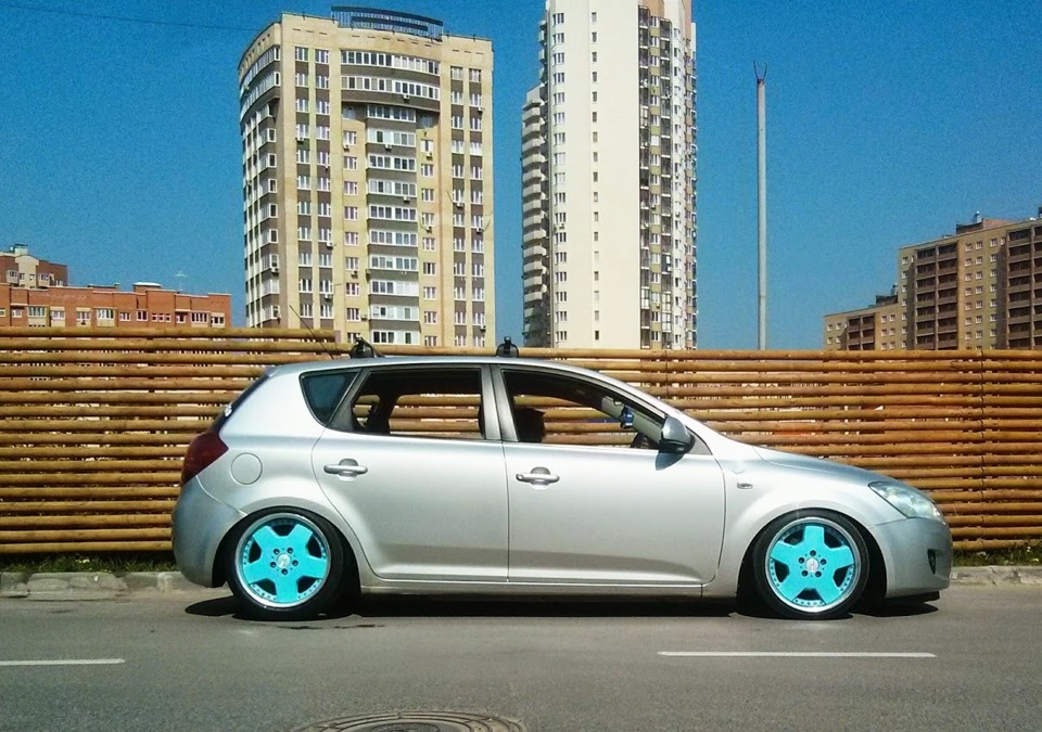 kia ceed stance