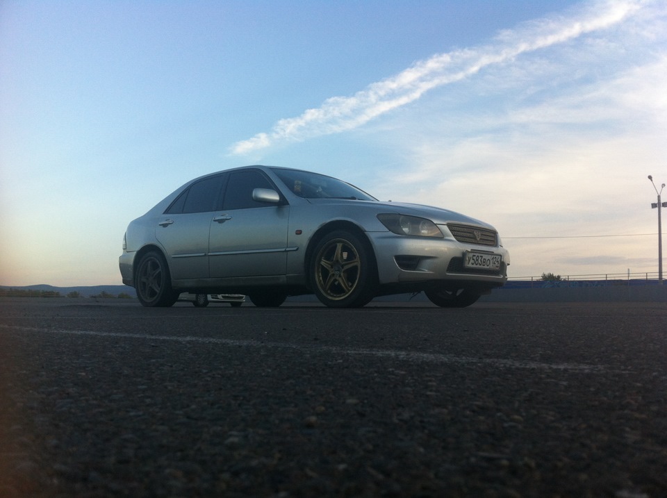 тупо фото) — Toyota Altezza, 3 л, 2001 года | просто так | DRIVE2