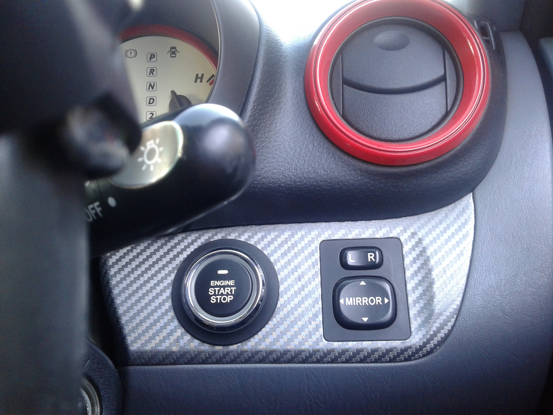 Driving button. Кнопка старт стоп Логан 2. Кнопка старт стоп Citroen ds5. Кнопка старт-стоп для l200. Фокус 2 кнопка старт стоп.