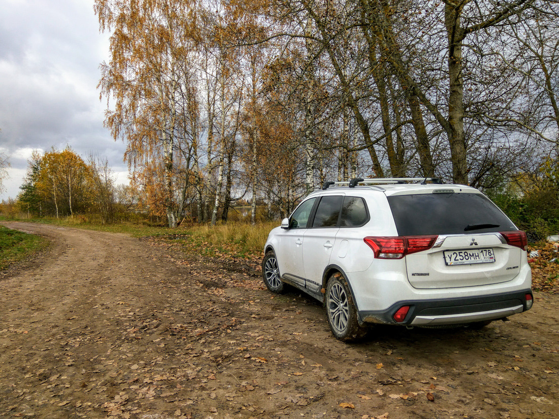 Прокатились по лесу. Аут едет. — Mitsubishi Outlander (3G), 2,4 л, 2016  года | покатушки | DRIVE2