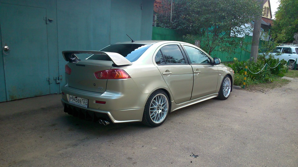 Mitsubishi Lancer 10 Р±РµР¶РµРІС‹Р№