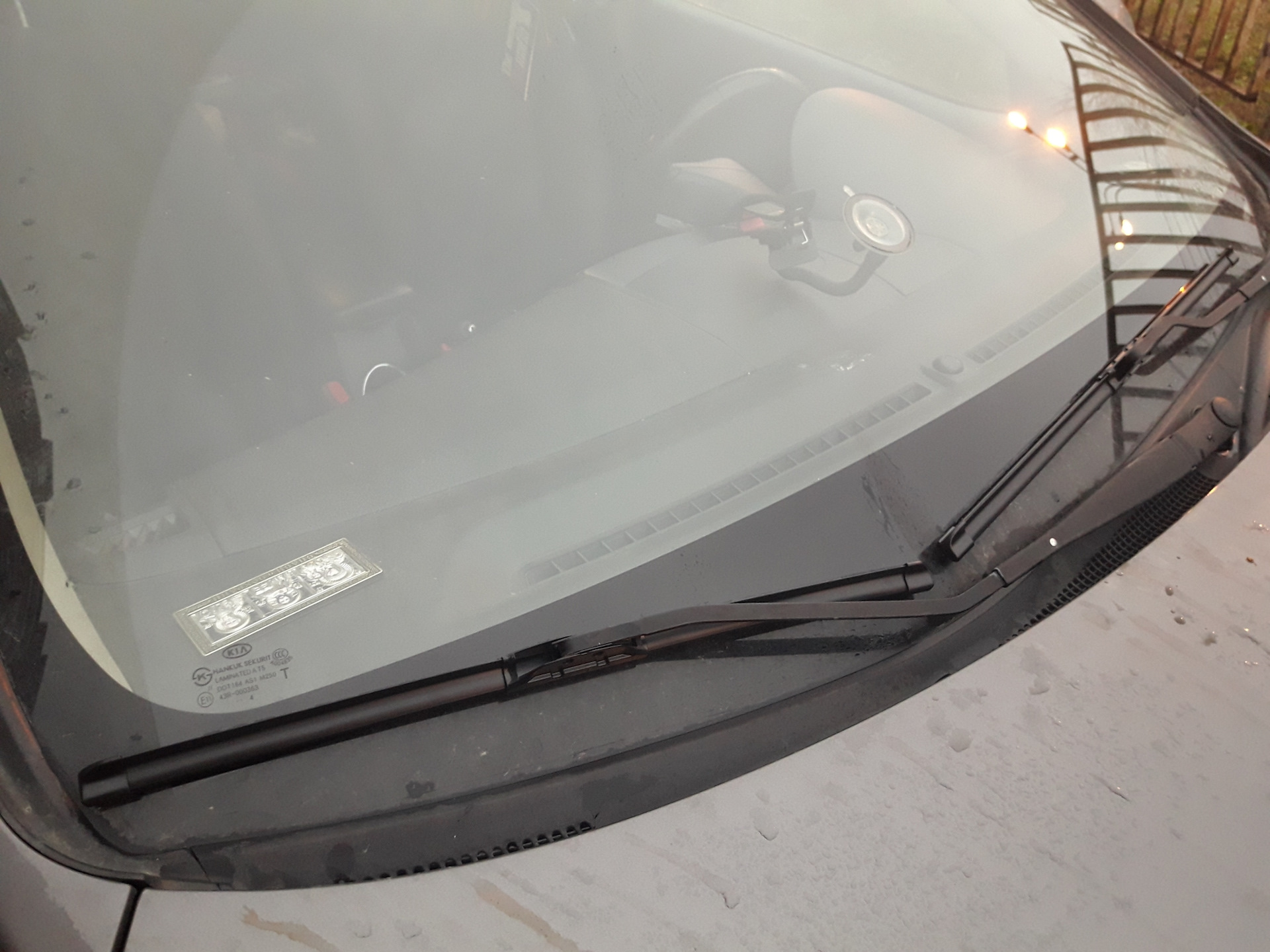 Как снять дворник киа церато 4 Замена ламп головного света и дворников - KIA Cerato (2G), 1,6 л, 2012 года свои