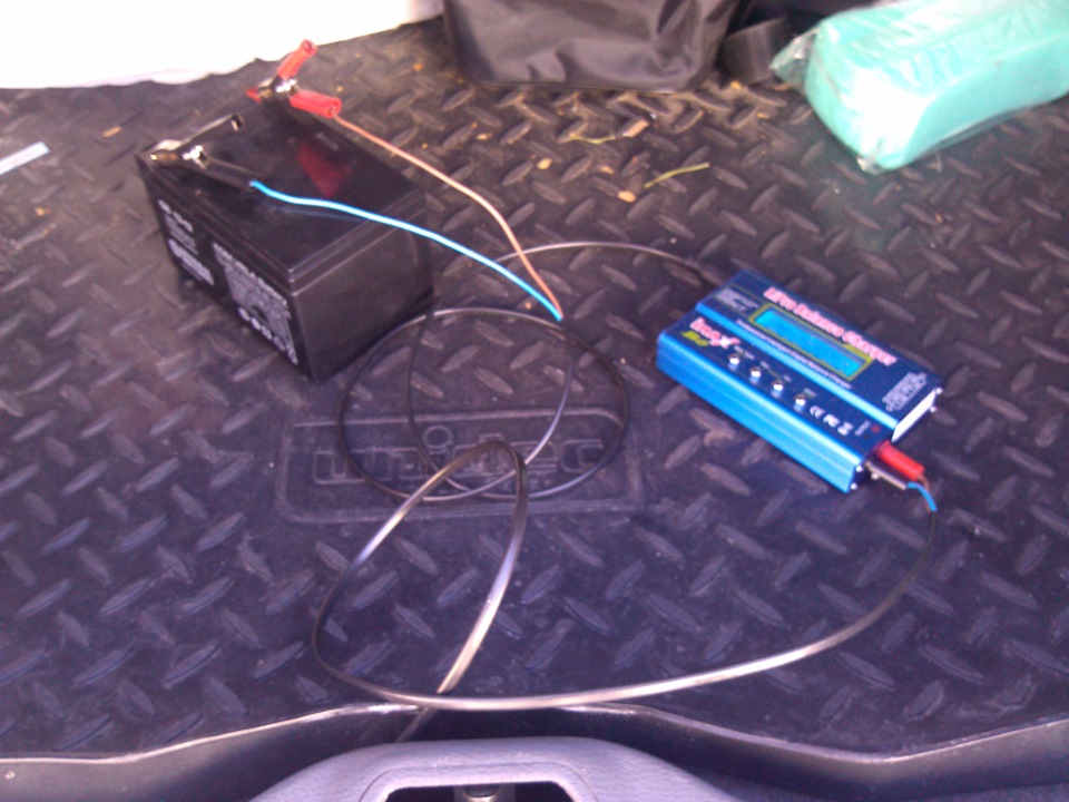 Попытка подзарядить АКБ. Покупаем новый АКБ. — Volvo S60 (1G), 2,4 л ...