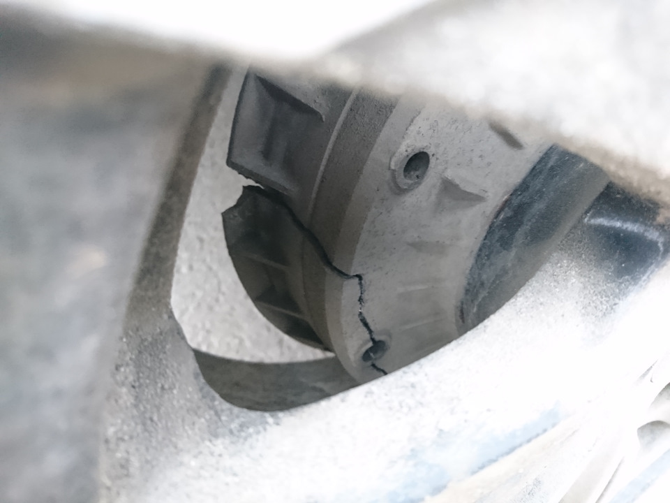 Крутите барабан или стук сзади при торможении. — Lada Калина хэтчбек, 1 ...