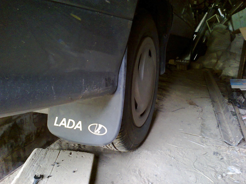 №54.Задние брызгавики. — Lada 2115, 1,5 л, 2005 года | тюнинг | DRIVE2