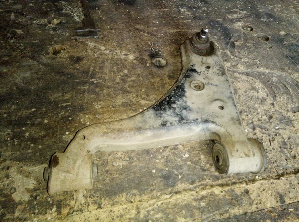 |Замена левого ступичного подшипника, ревизия рычага, восстановление ...