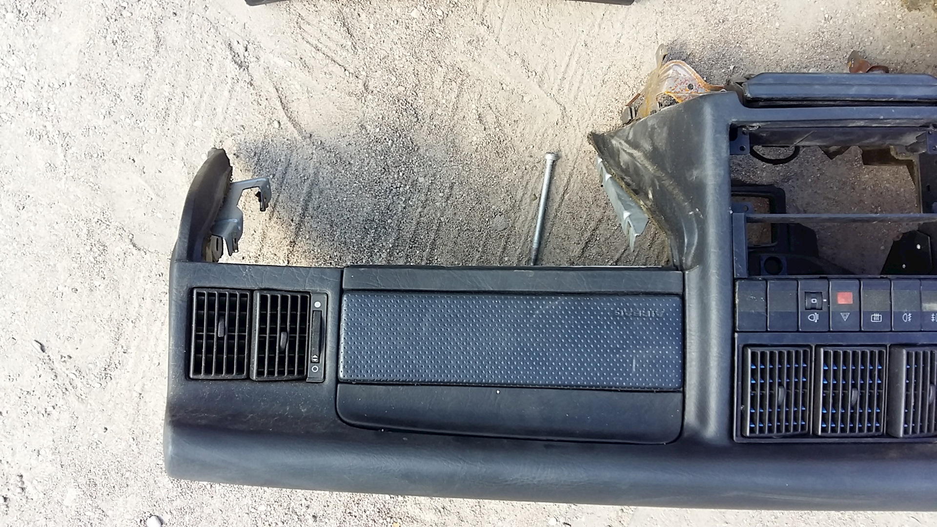 Торпеда нового образца. Торпеда нового образца ауди 80. Панель нива 21213. Торпеда нового образца. Торпеда нового образца.