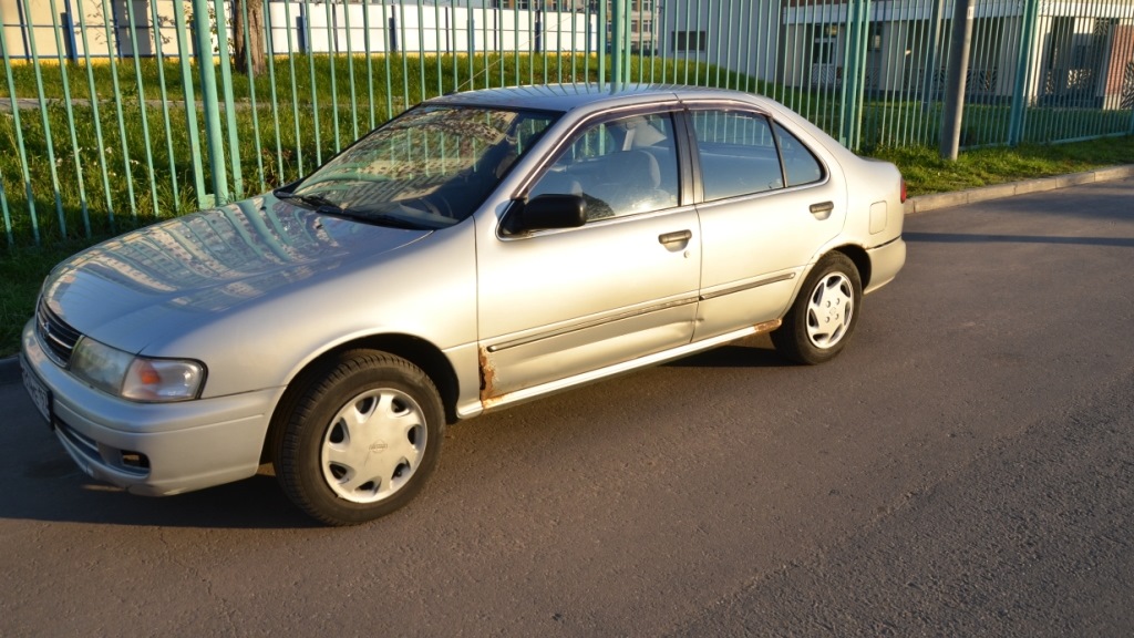 nissan sunny 1996